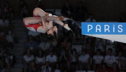 开云中国官网-中国观众热情让法媒惊叹：红色国旗覆盖了整个看台